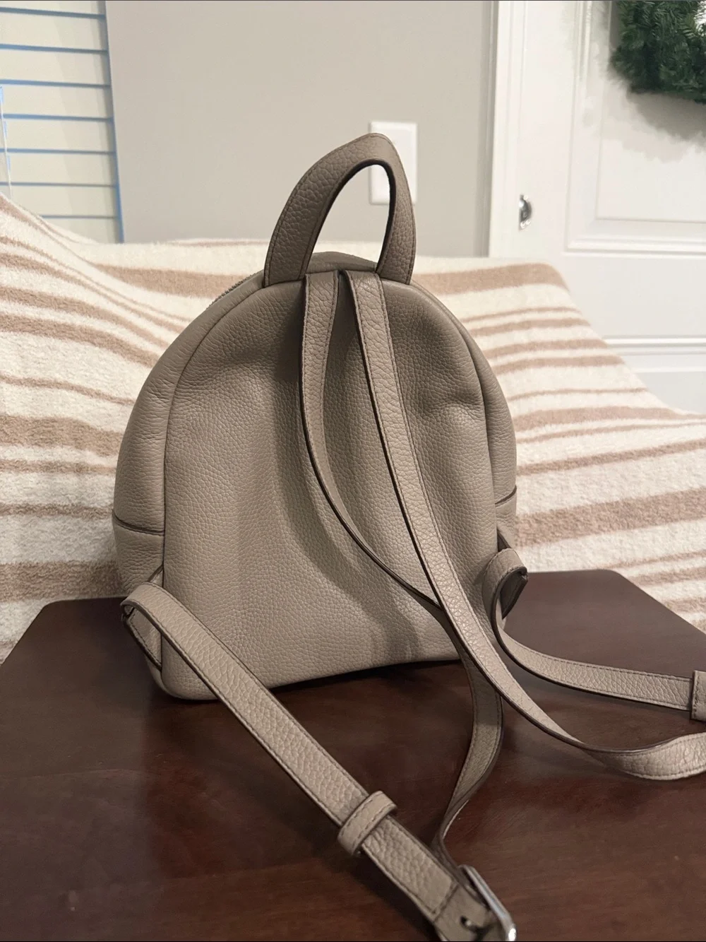 Tory Burch compact pebbled